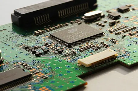 Otomotiv Bilgi ve Eğlence Kontrol Paneli